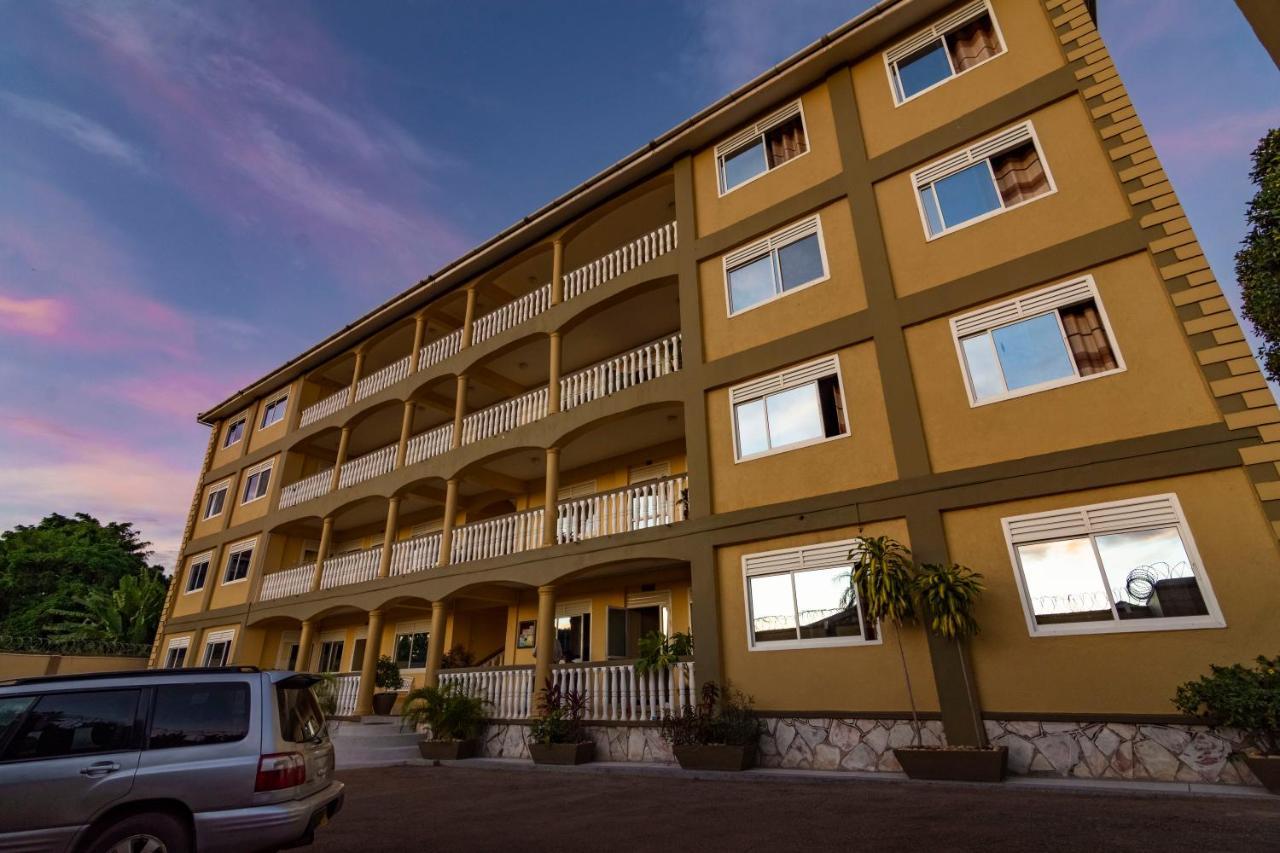 Karibu Bb Suites Entebbe Exteriér fotografie