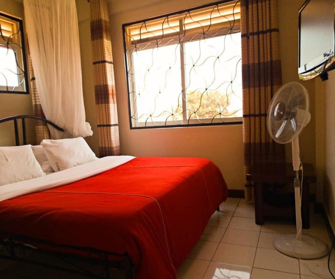 Karibu Bb Suites Entebbe Exteriér fotografie